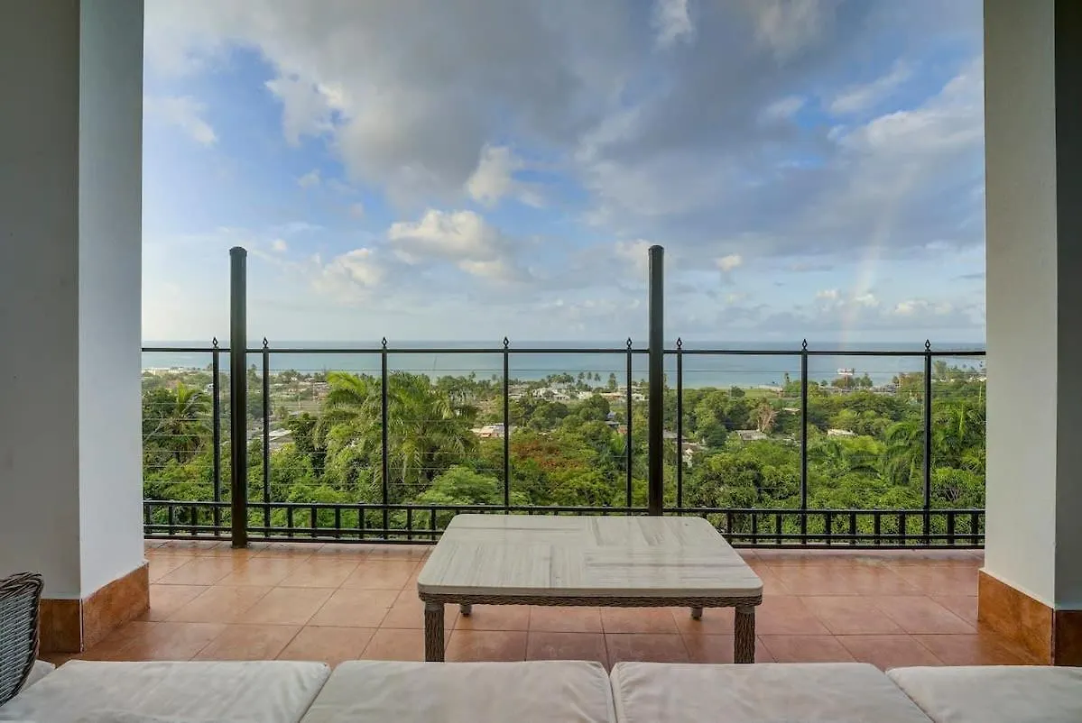 Villa Del Enseuno- Pristine View And Infinity Pool Luquillo Ferienhaus